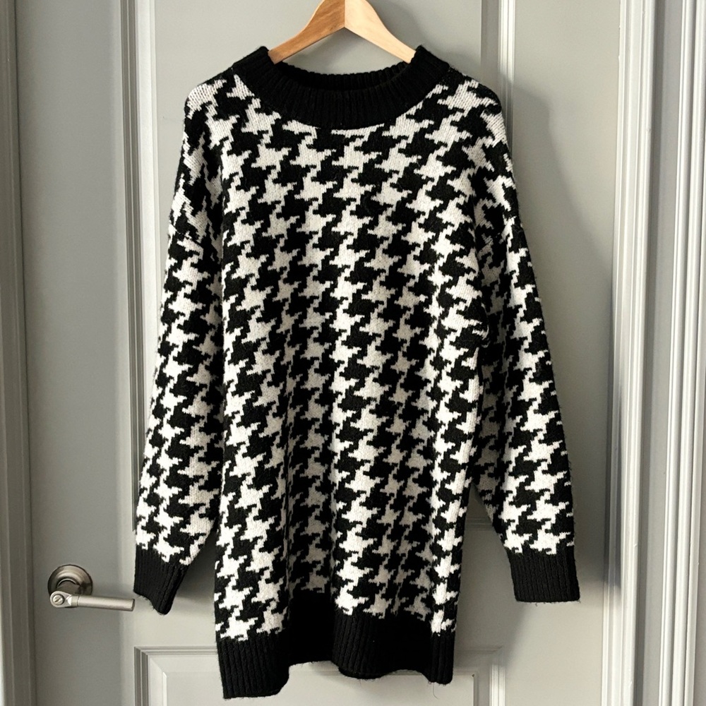 H&M Black and White Houndstooth Sweater Dress